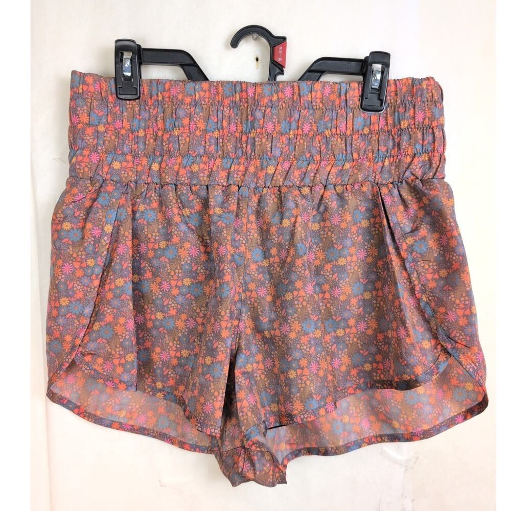 Natural Life high rise floral nylon lined shorts Size L Running Active Dainty